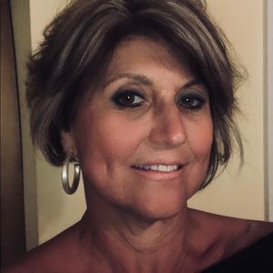 Meet your Posher, Pamela